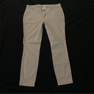 Old Navy The Diva 12R khakis skinny cut 29” inseam